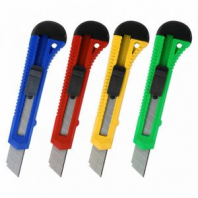 Нож канцелярский 18 мм STAFF EVERYDAY, фиксатор, матовый корпус ассорти, упаковка с подвесом, 238179 Нож канцелярский 18 мм STAFF EVERYDAY, фиксатор, матовый корпус ассорти, упаковка с подвесом, 238179